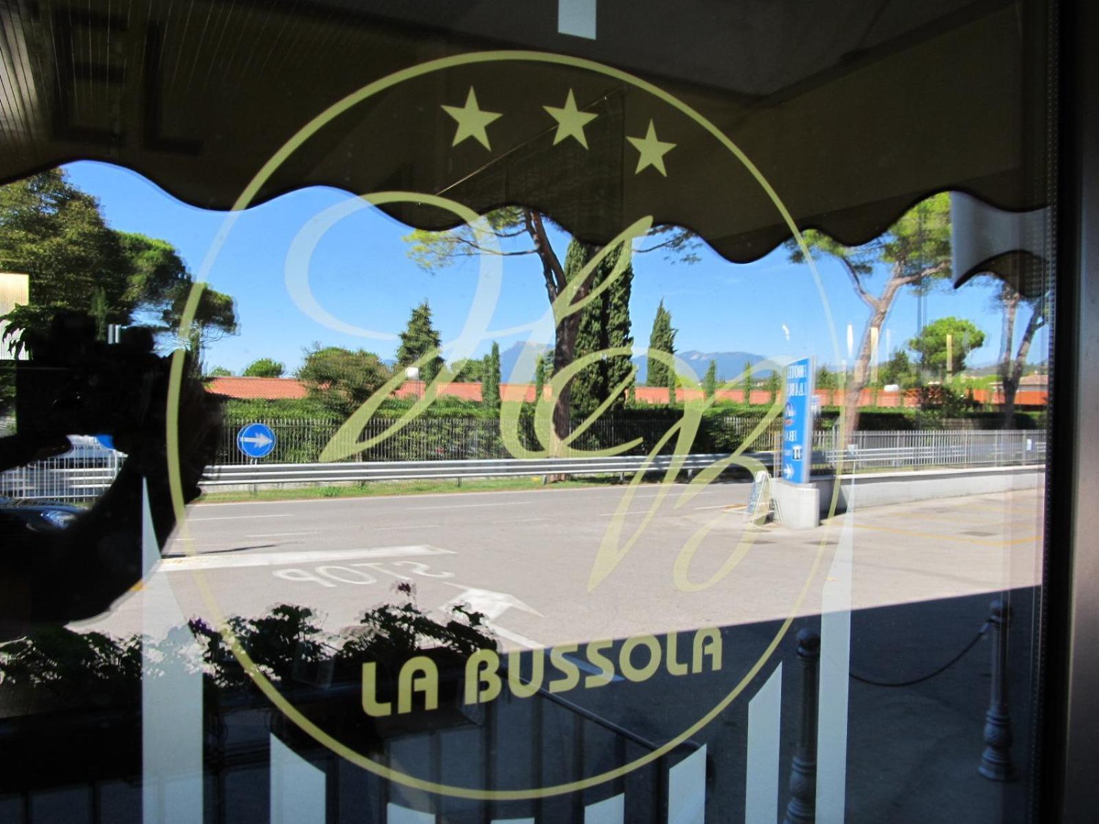 Hotel La Bussola بادينغي سول غاردا المظهر الخارجي الصورة