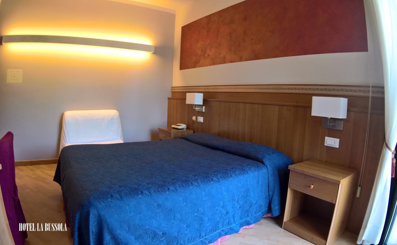 Hotel La Bussola بادينغي سول غاردا المظهر الخارجي الصورة
