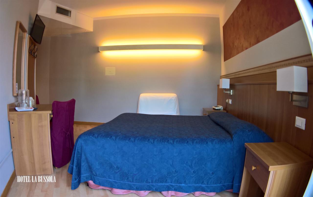 Hotel La Bussola بادينغي سول غاردا المظهر الخارجي الصورة