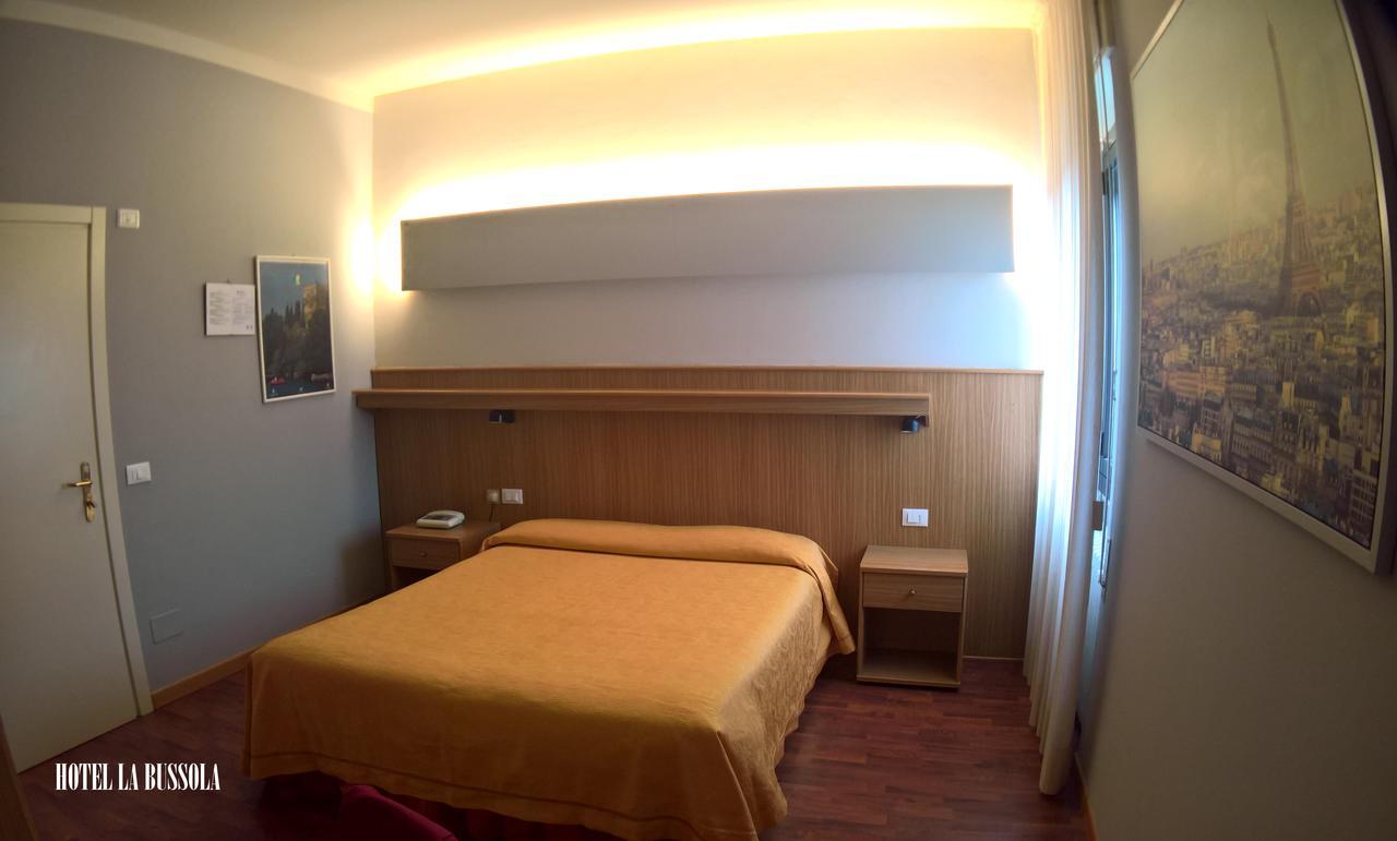 Hotel La Bussola بادينغي سول غاردا المظهر الخارجي الصورة